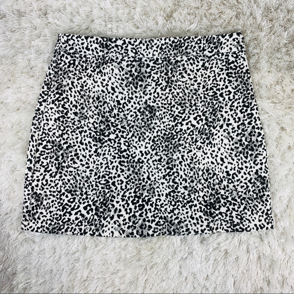 Forever 21 Black and White Leopard Print Mini Skirt